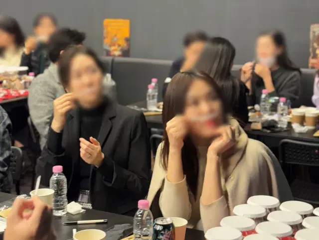 와인 블라인드 흑백 테이스팅